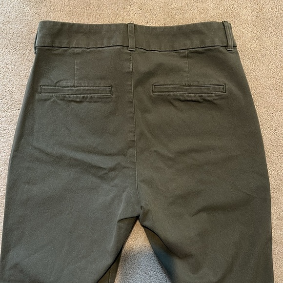 Old Navy Pixie Pants - Picture 3 of 4